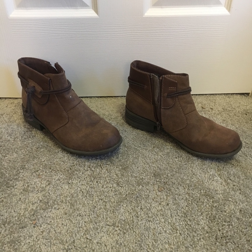 Flat shoes